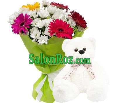 Bear with bouquet Bear with bouquet
