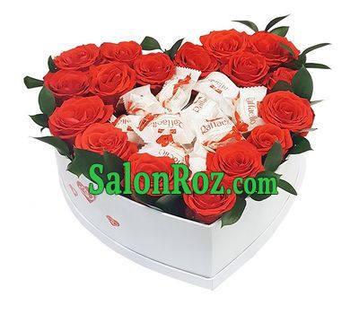 Heart of roses and chocolates Rafaello Heart of roses and chocolates Rafaello