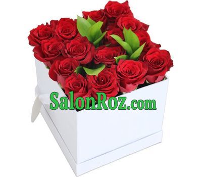 15 red roses in a square box 15 red roses in a square box