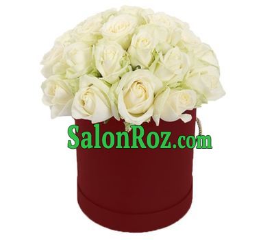 25 white roses in a box 25 white roses in a box