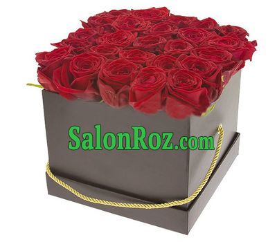 25 red roses in a square box 25 red roses in a square box