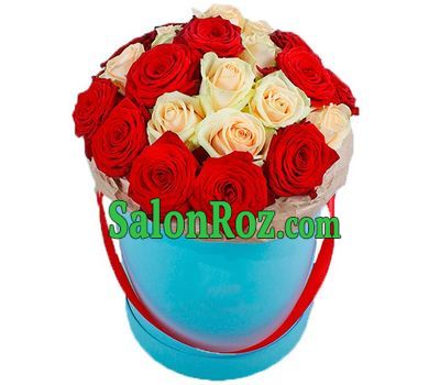 25 roses in a hat box 25 roses in a hat box