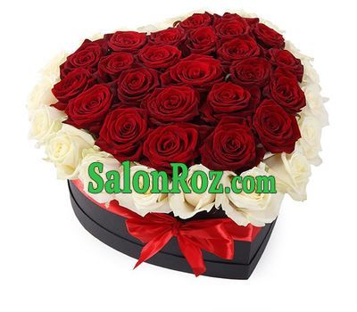 Box with red and white roses in heart Box with red and white roses in heart