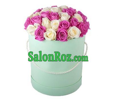Round hat box with 41 roses Round hat box with 41 roses