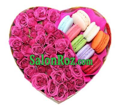 Pink spray roses and macaroni in a box heart Pink spray roses and macaroni in a box heart