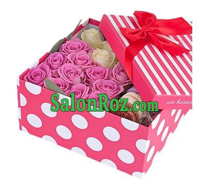 Roses and macarons in a square box Roses and macarons in a square box