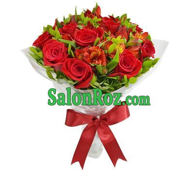 Bouquet in red tones of roses and alstromeries Bouquet in red tones of roses and alstromeries