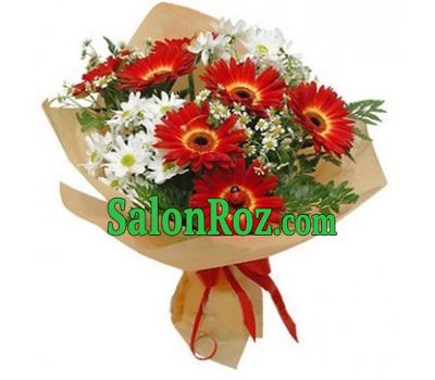 Bouquet of 7 gerbera flowers and 2 chrysanthemums with verdure Bouquet of 7 gerbera flowers and 2 chrysanthemums with verdure