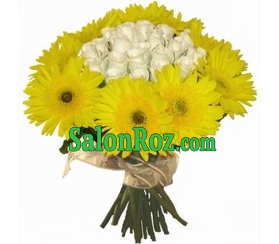 Bouquet of flowers from 15 roses and 9 gerberas Bouquet of flowers from 15 roses and 9 gerberas