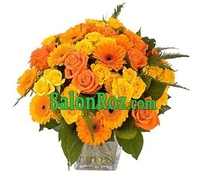 Bouquet of flowers from 20 roses and 11 gerberas Bouquet of flowers from 20 roses and 11 gerberas