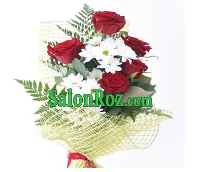 Bouquet of 5 roses and 2 chrysanthemums Bouquet of 5 roses and 2 chrysanthemums