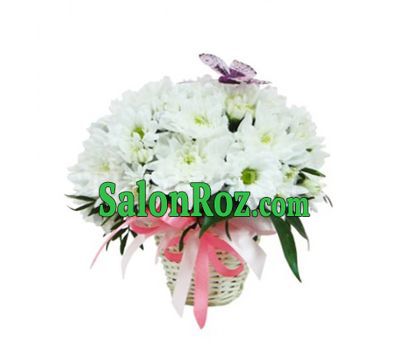 Basket of flowers from 5 white chrysanthemums Basket of flowers from 5 white chrysanthemums